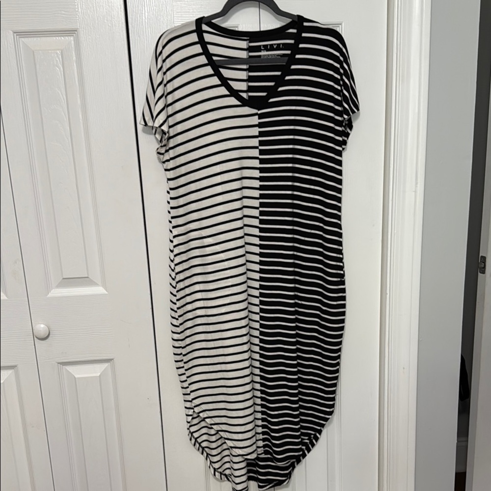 LIVI Black and White Striped V-Neck Dress